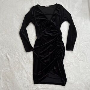 Guberry Black Long Sleeve Velvet Dress
